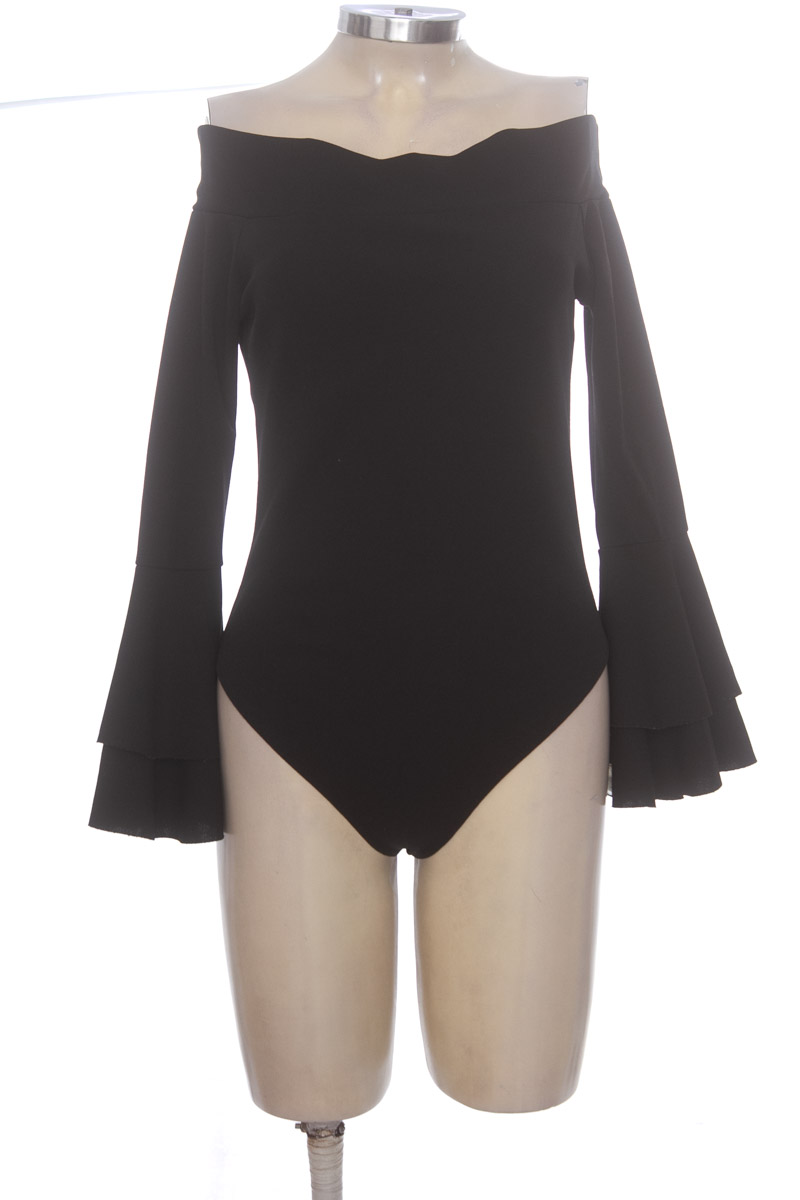 Blusa color Negro - Closeando