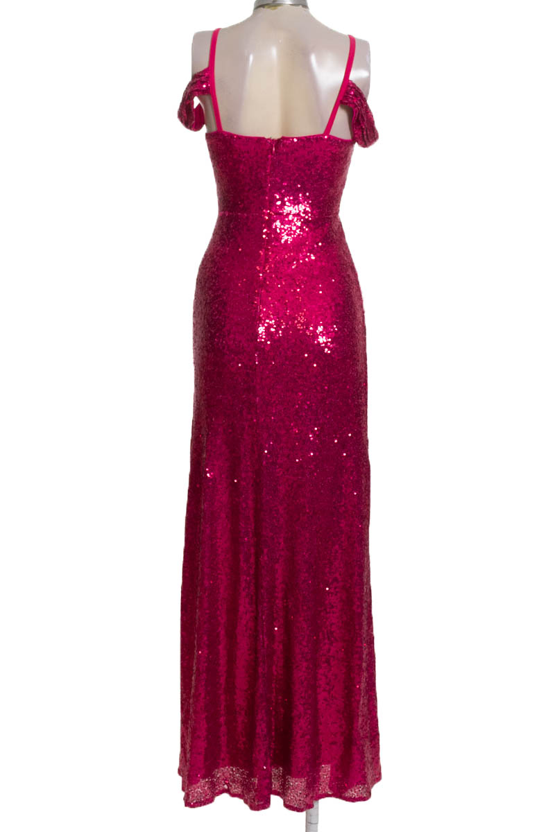 Vestido / Enterizo color Fucsia - Luxxel