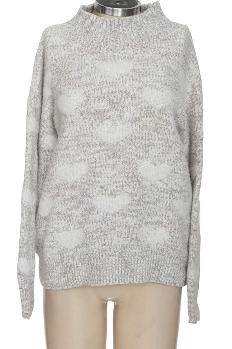 Sweater color Gris - Closeando