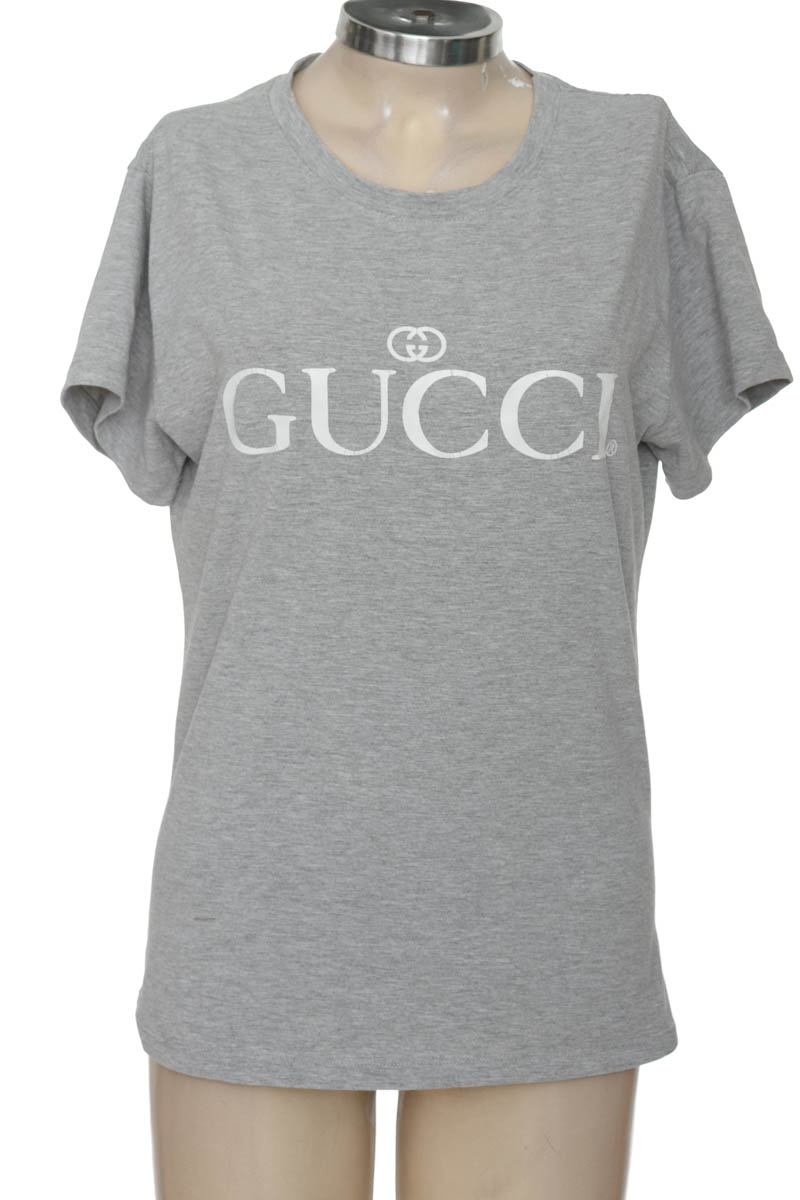 Top / Camiseta color Gris - Closeando
