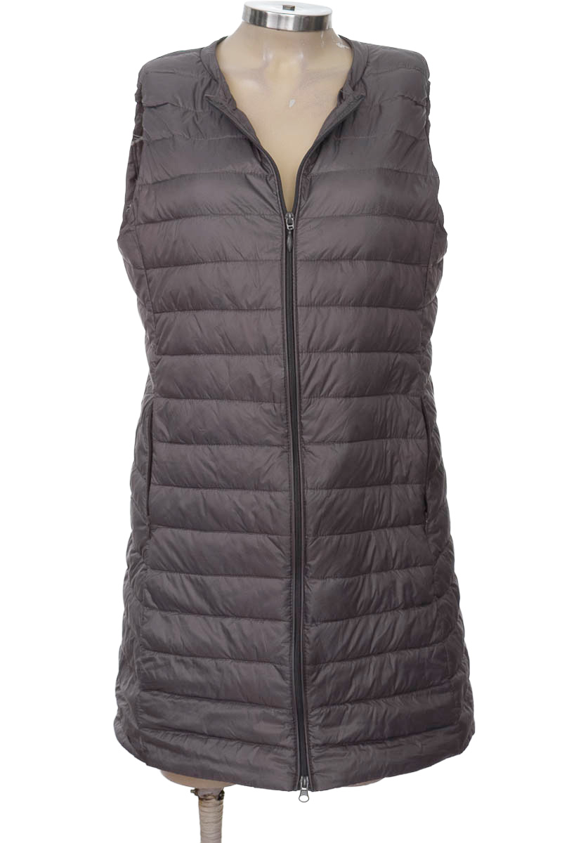 Chaqueta / Abrigo color Gris - Closeando