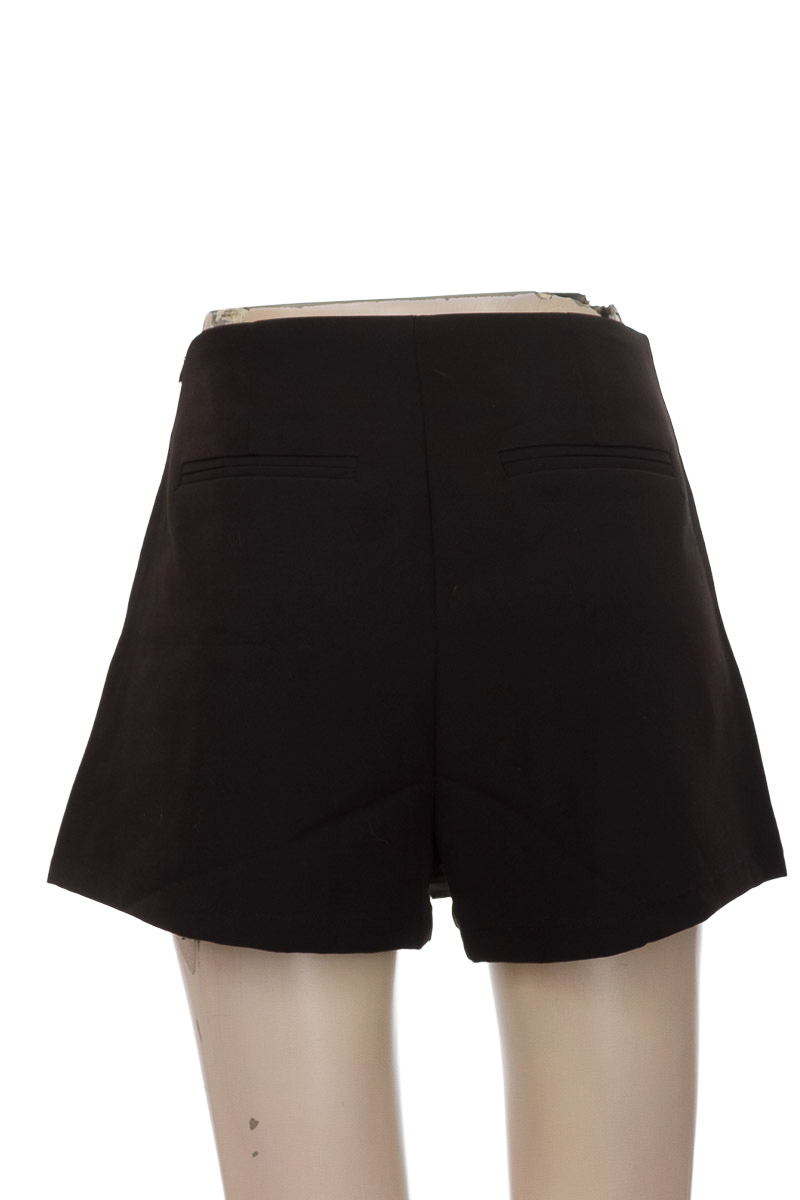 Short color Negro - Closeando