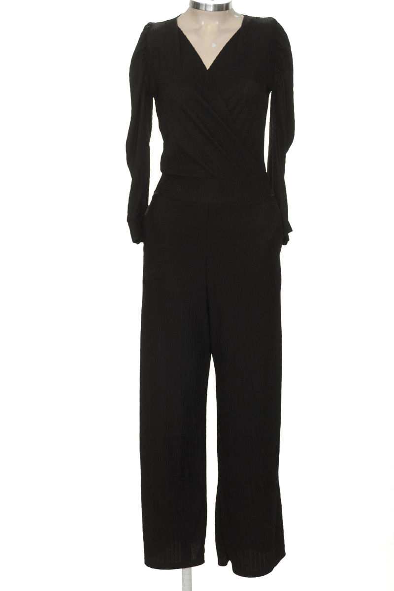 Vestido / Enterizo color Negro - Closeando