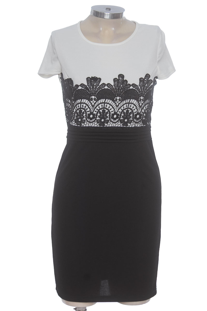 Vestido / Enterizo color Negro - Closeando