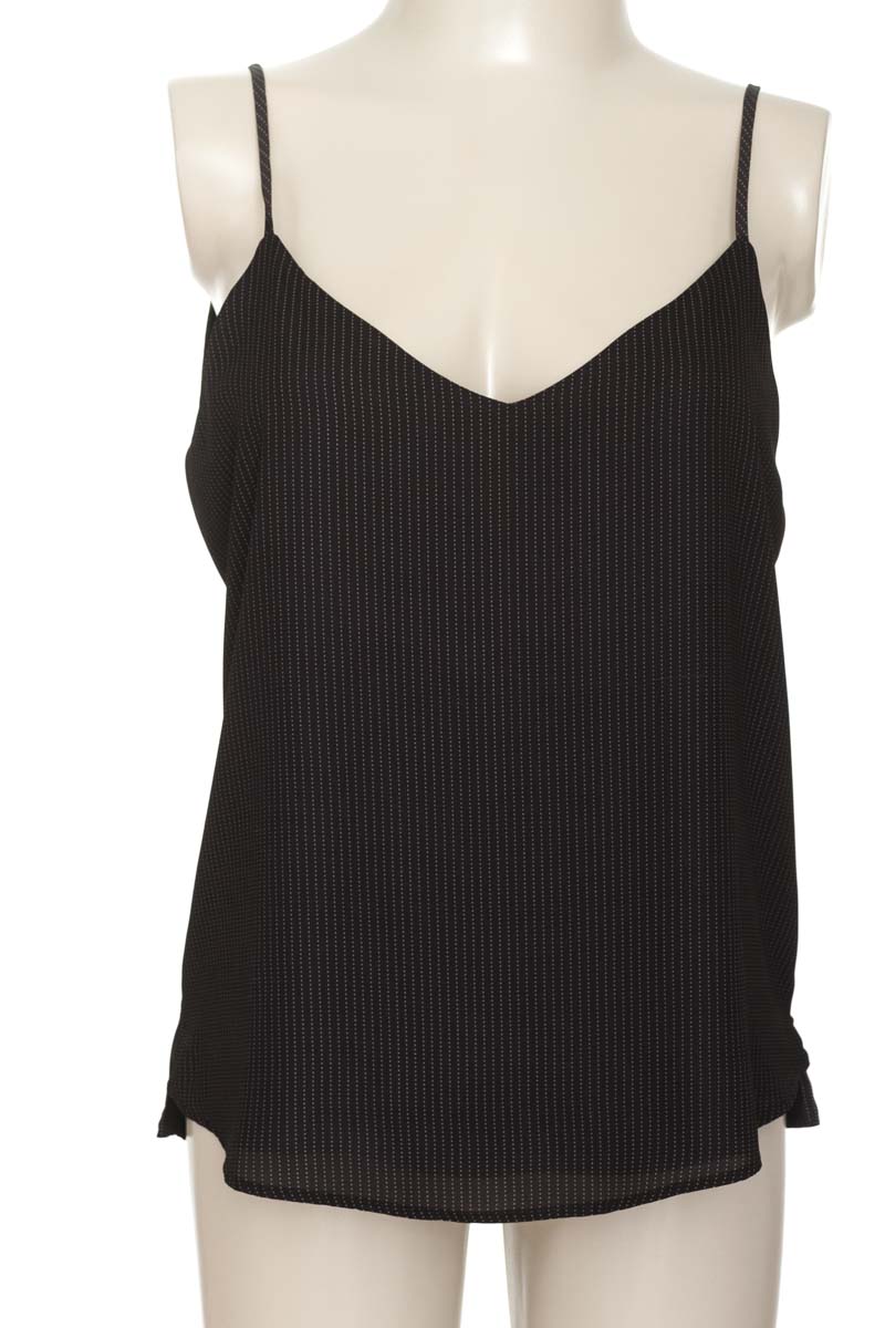 Top / Camiseta color Negro - NAF NAF