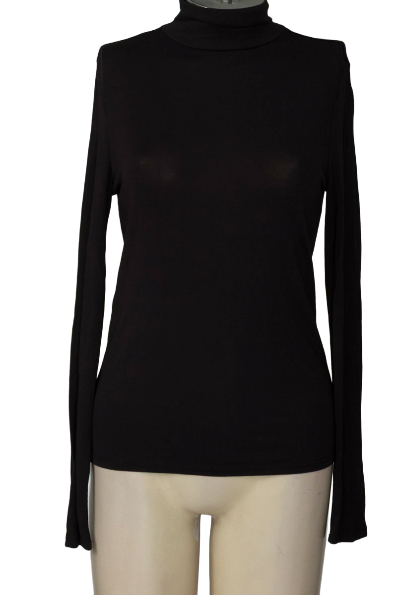 Top / Camiseta color Negro - Basement