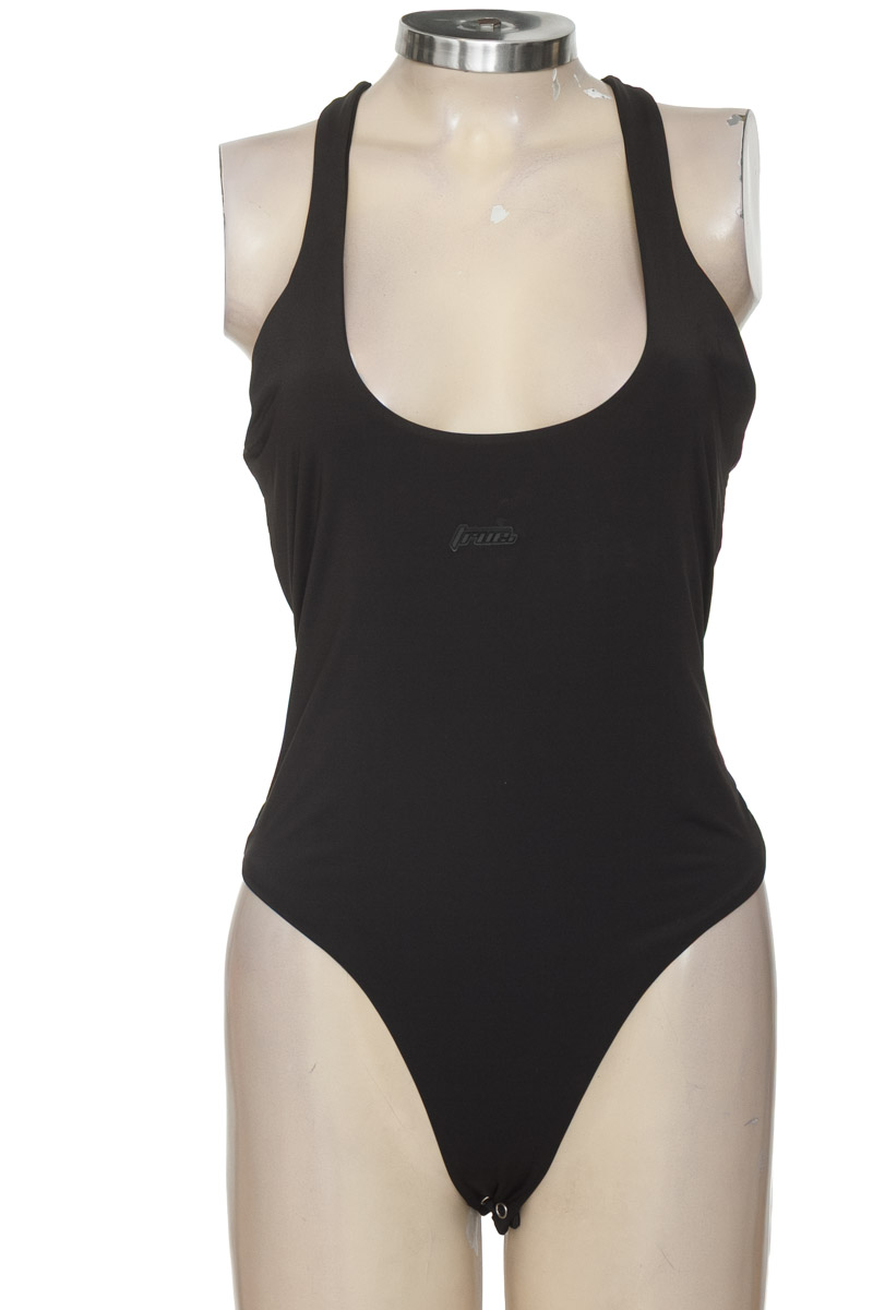 Top / Camiseta color Negro - True