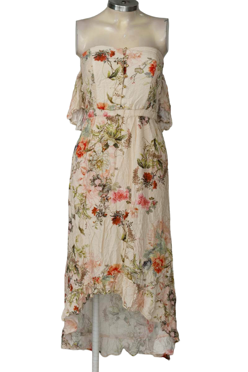 Vestido / Enterizo color Beige - Studio F