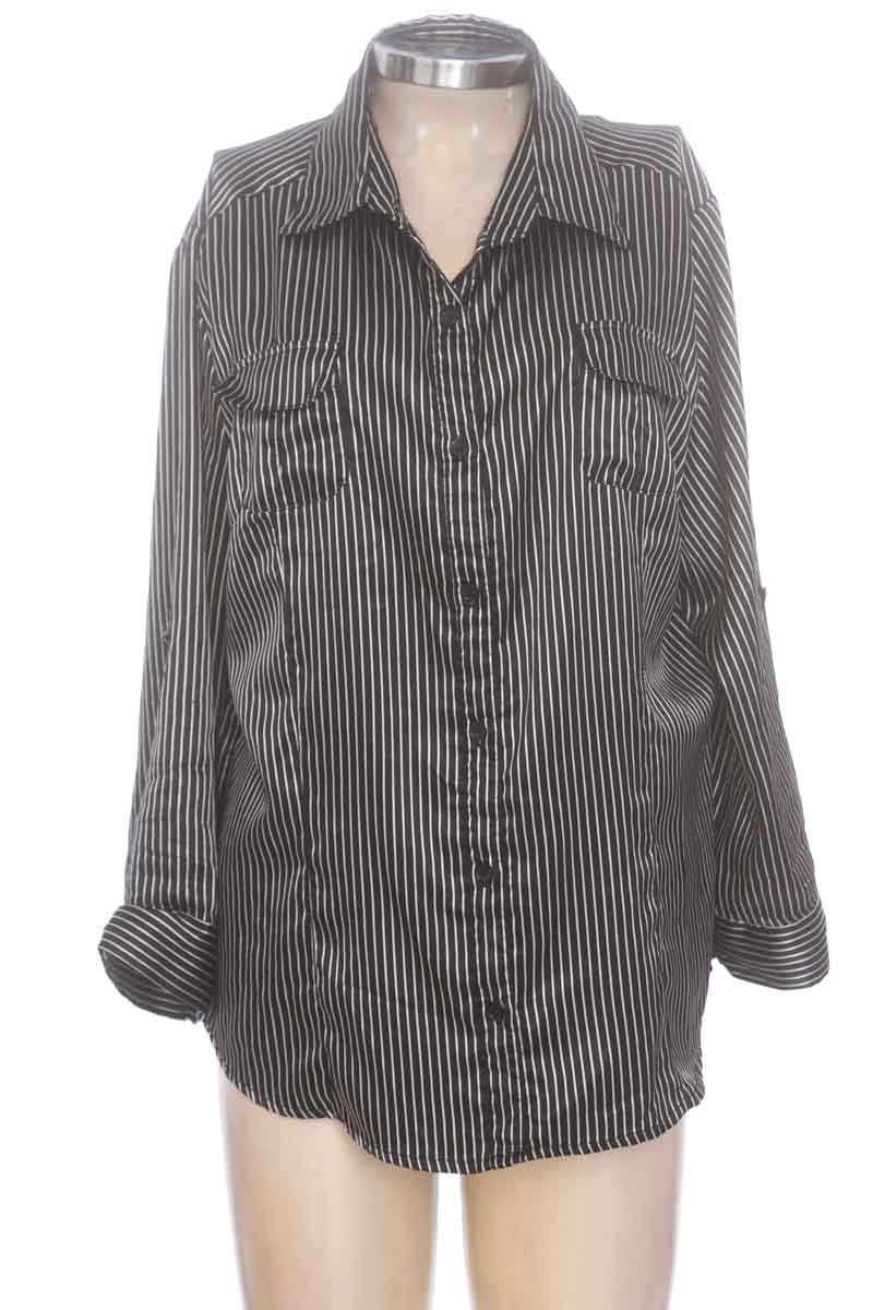 Blusa color Negro - Allison Brittney