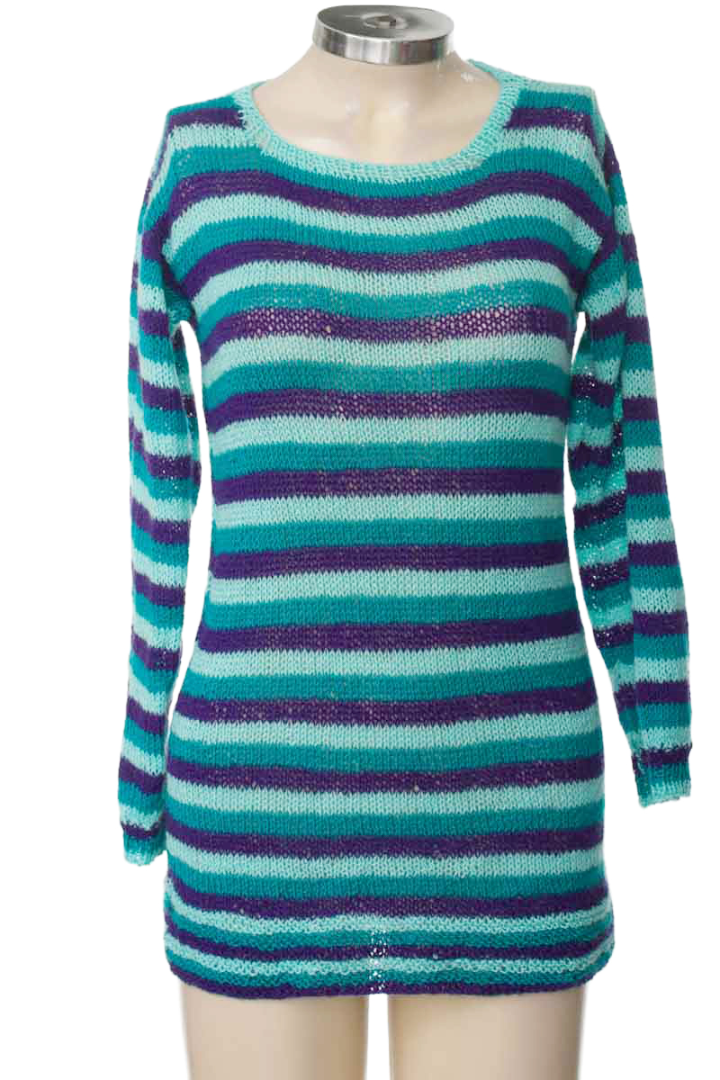 Sweater color Aguamarina - Closeando