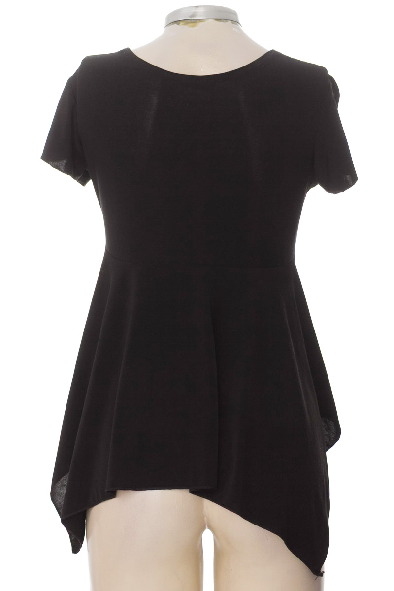 Blusa color Negro - American City Wear