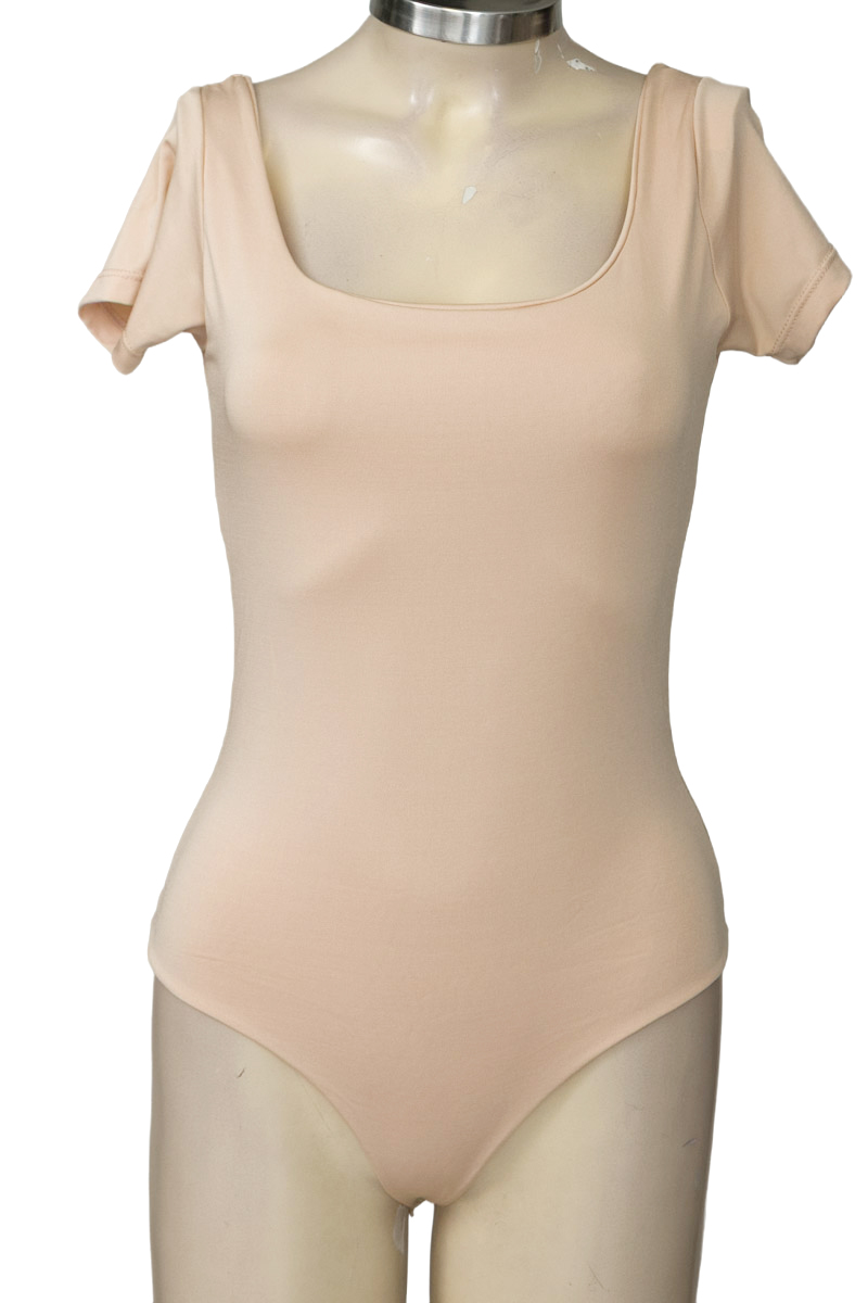 Top / Camiseta color Beige - Closeando