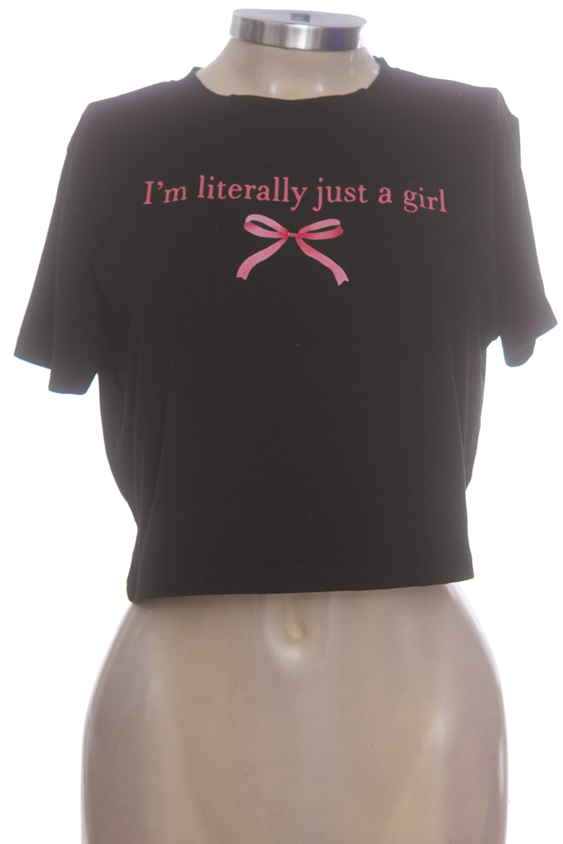 Top / Camiseta color Negro - Closeando