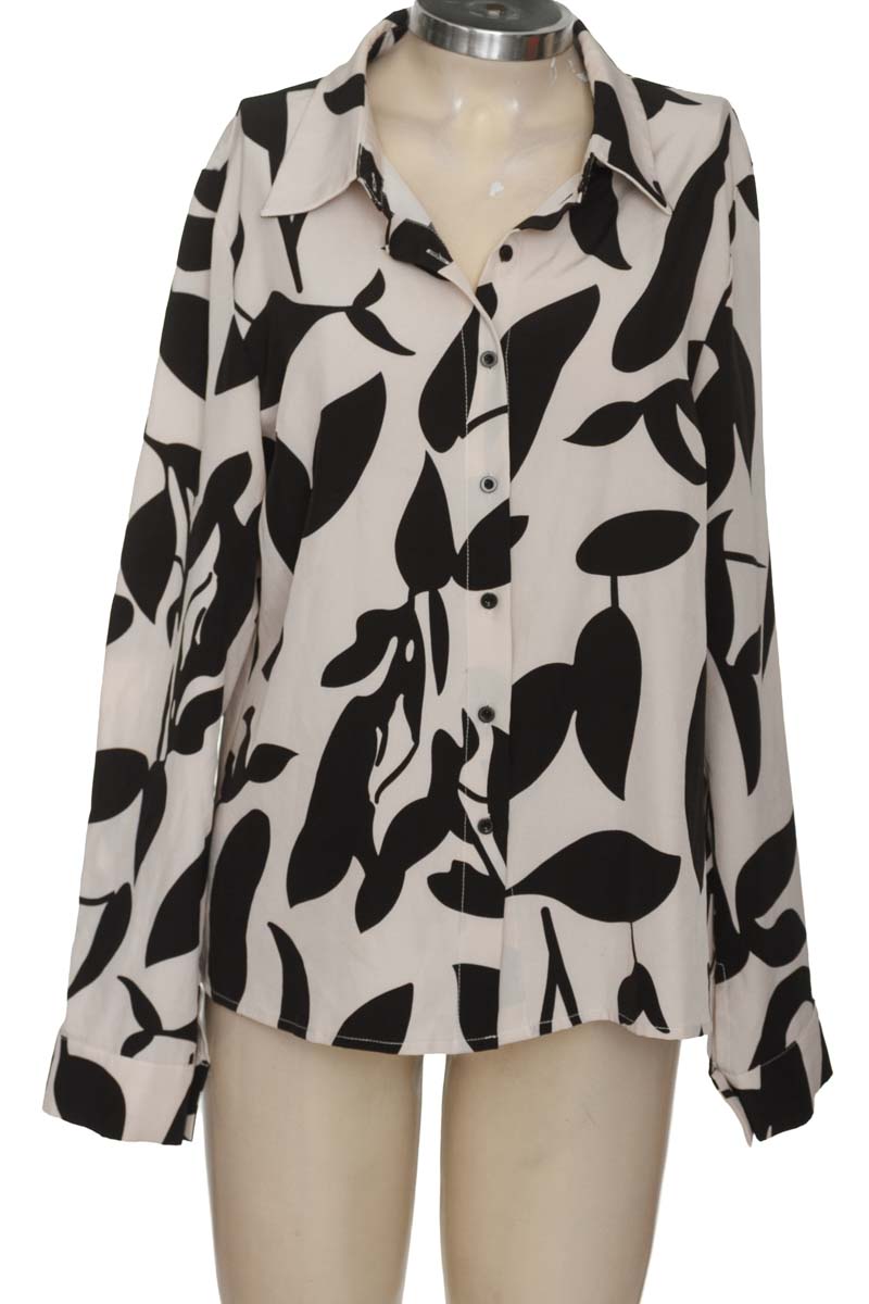 Blusa color Negro - Closeando