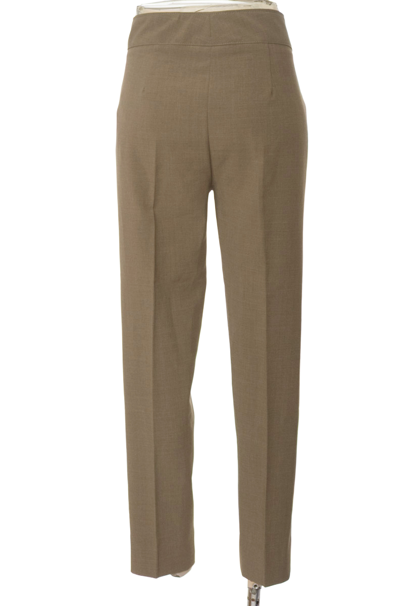 Pantalones color Verde - Closeando