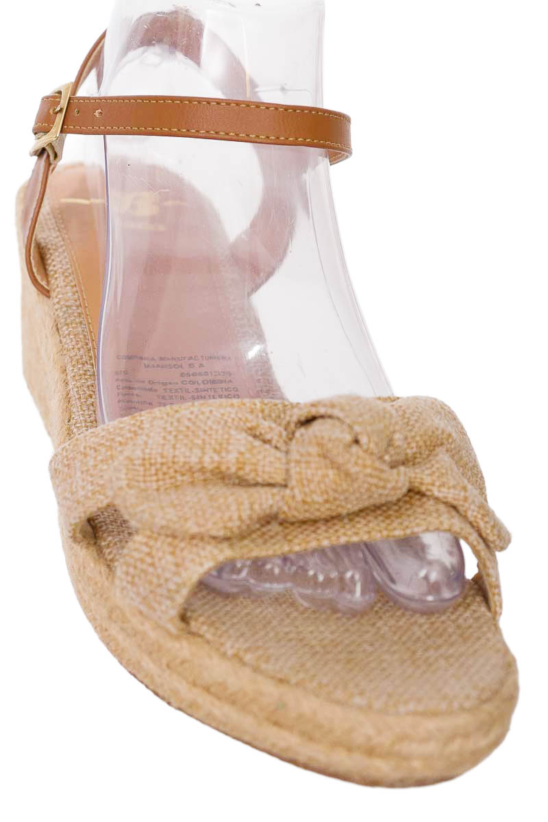 Zapatos color Beige - Bata