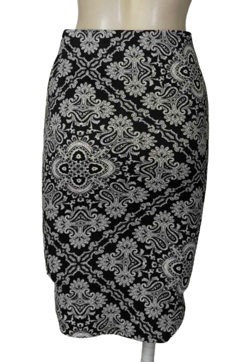 Falda color Negro - Charlotte Russe