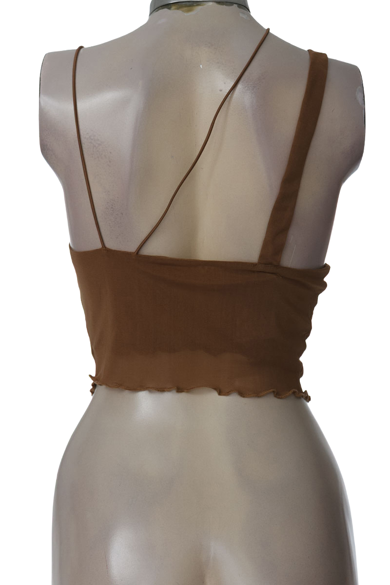 Top / Camiseta color Café - Closeando