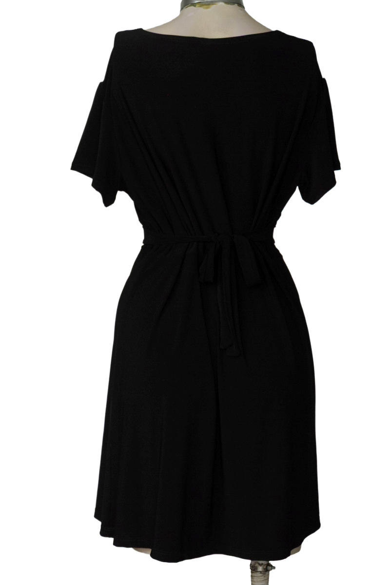 Vestido / Enterizo color Negro - Closeando