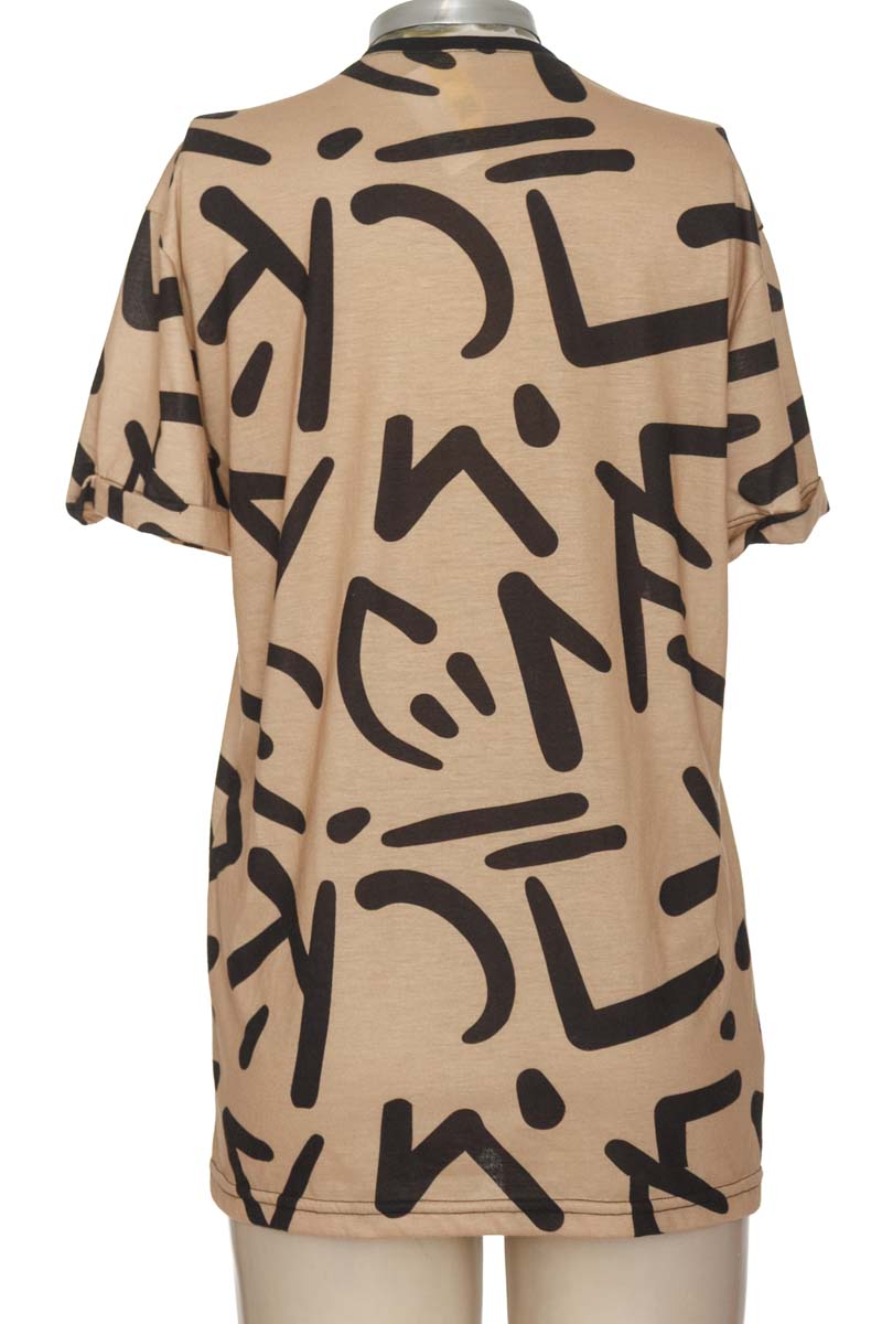 Top / Camiseta color Beige - Azzorti