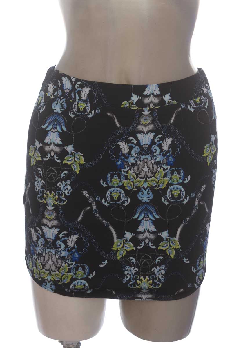 Falda color Negro - Closeando