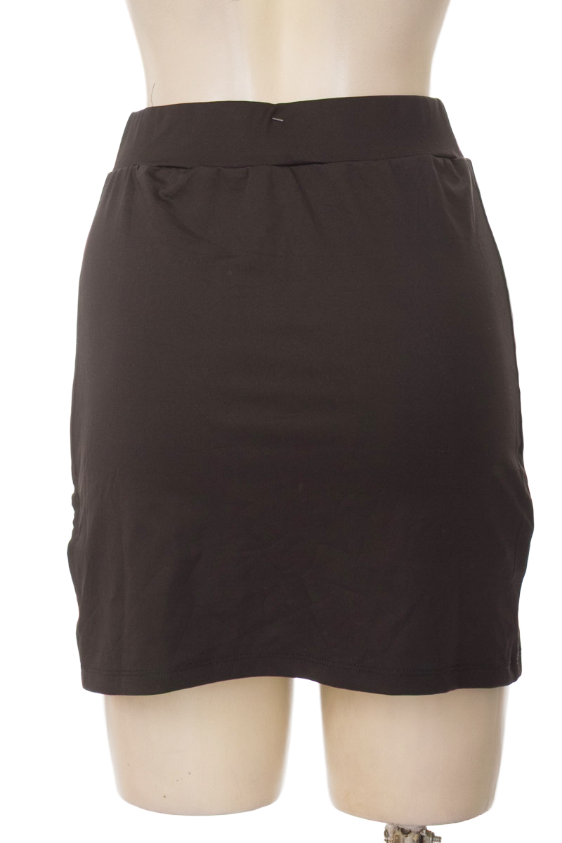 Falda color Negro - Closeando