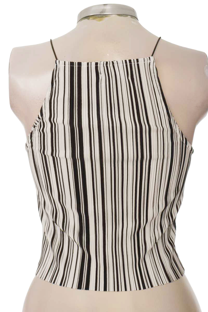 Top / Camiseta color Blanco - Bershka