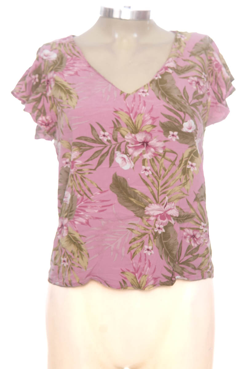 Top / Camiseta color Rosado - Arkitect