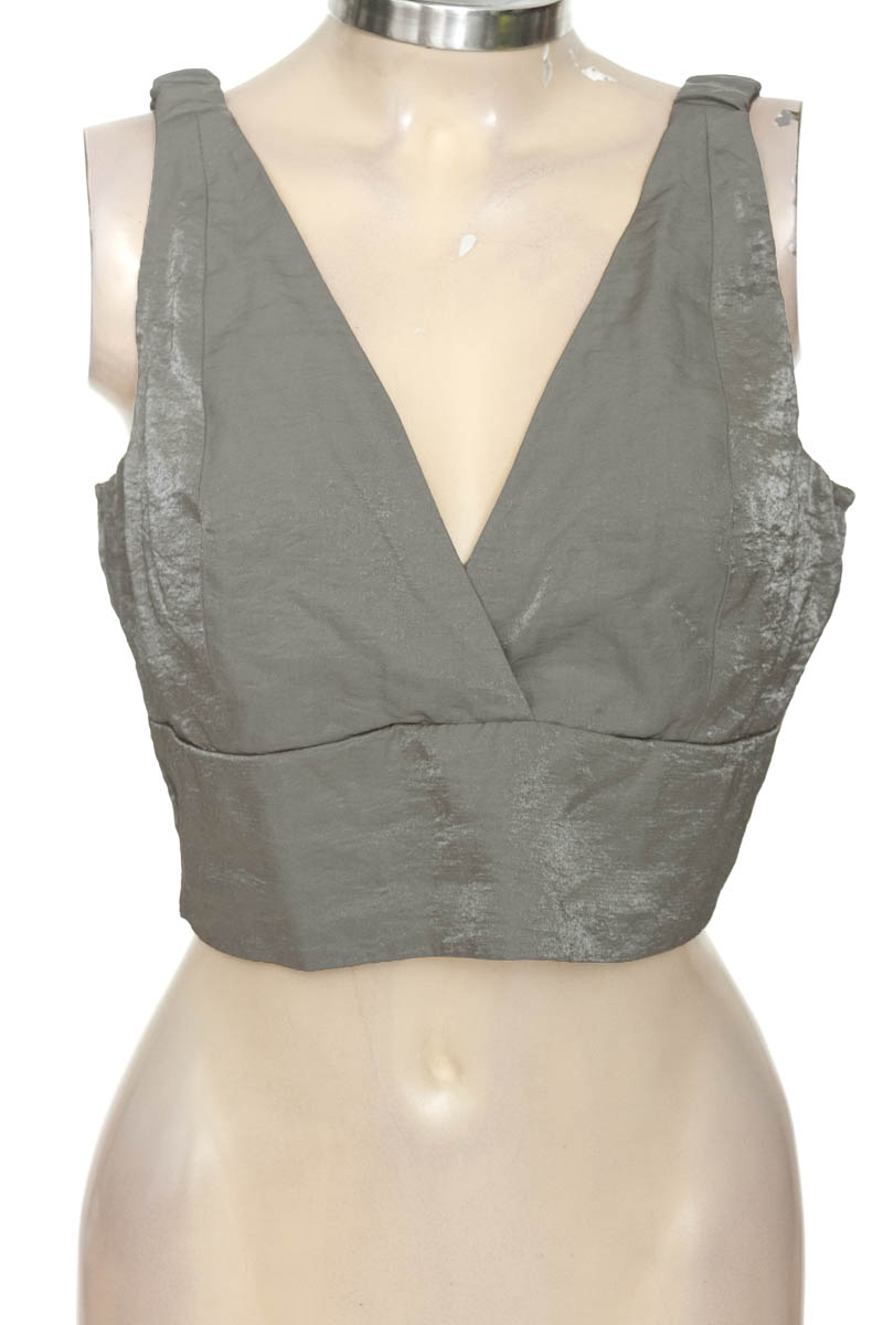 Top / Camiseta color Plateado - ELA
