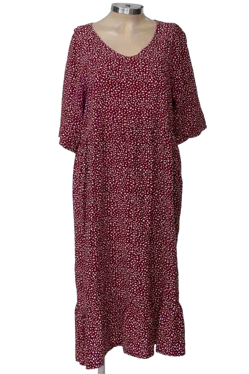 Vestido / Enterizo color Vinotinto - Closeando