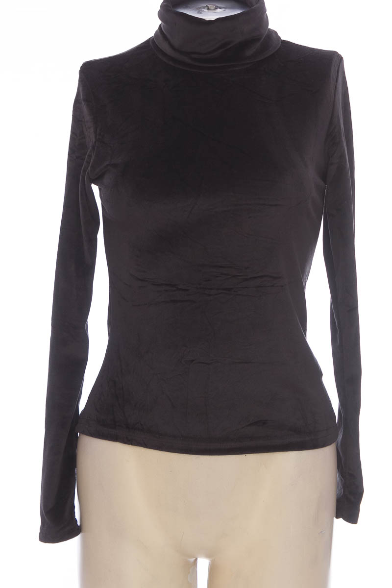 Sweater Color Beige Theory Closeando