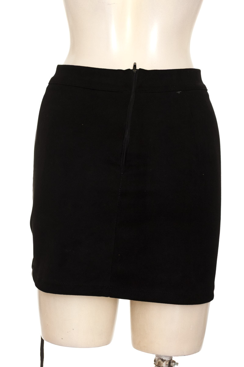 Falda color Negro - Closeando