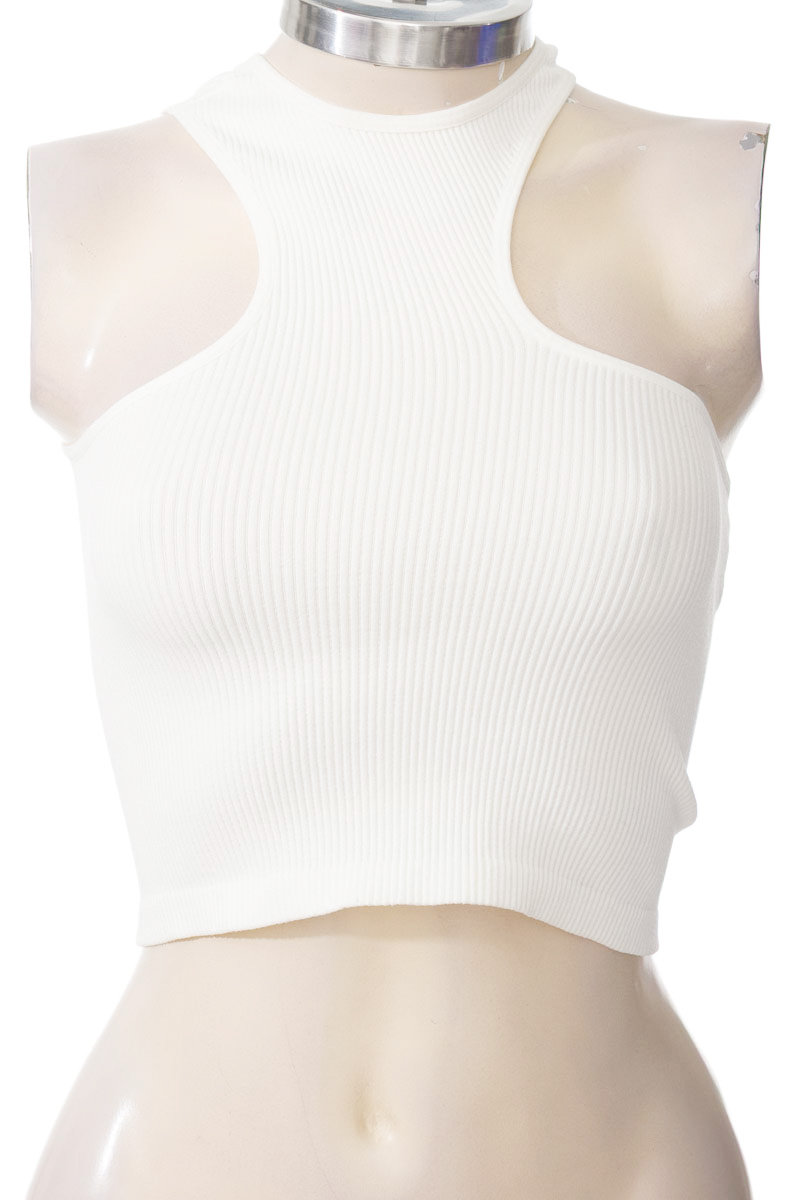 Top / Camiseta color Blanco - Bershka