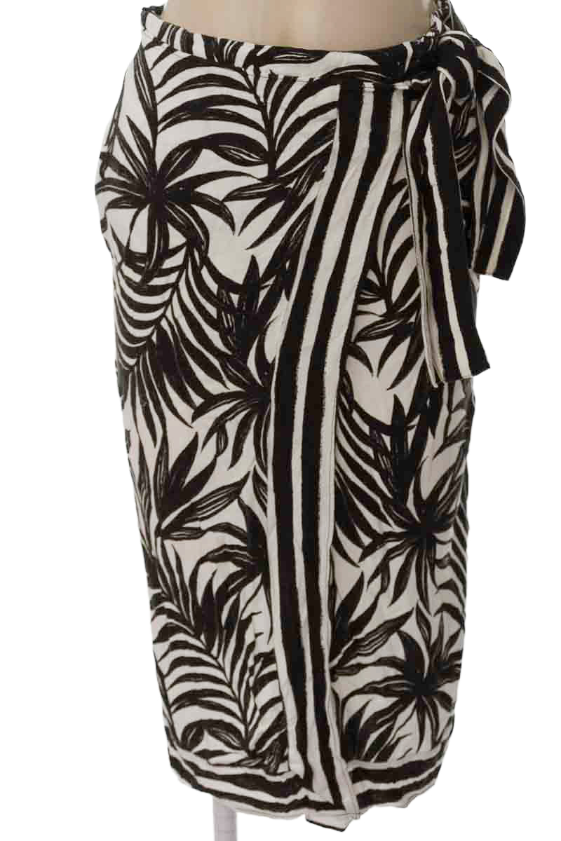 Falda color Negro - Zara