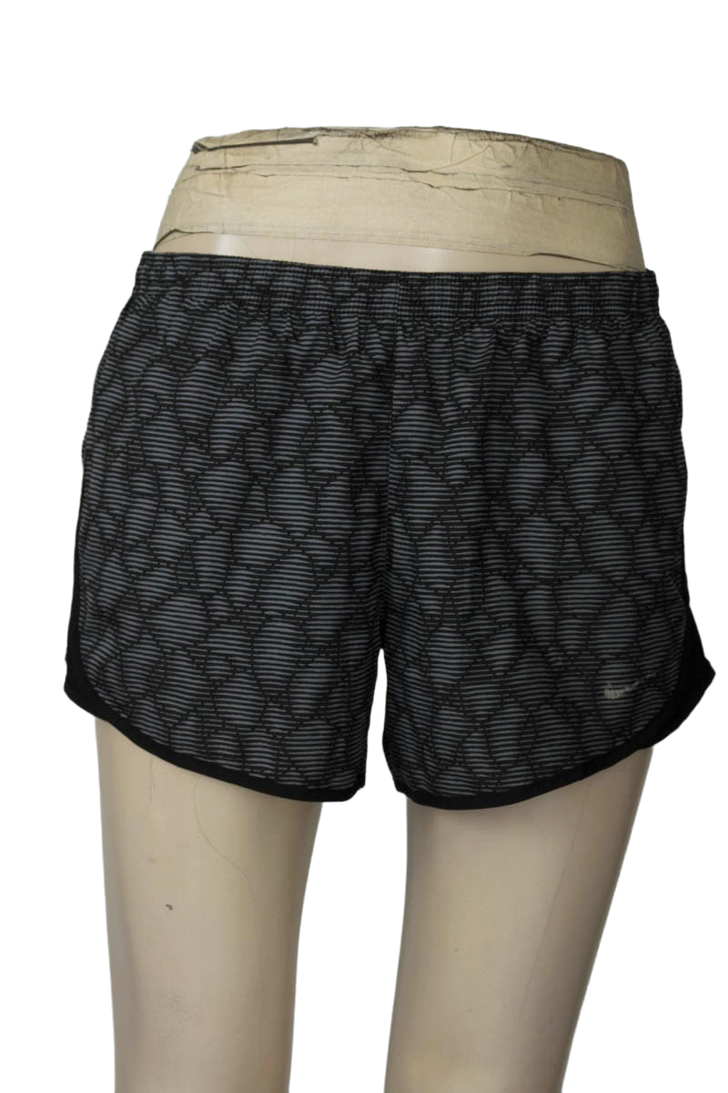 Ropa Deportiva / Salida de Baño color Gris - Nike
