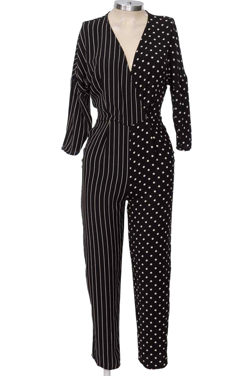 Vestido / Enterizo color Negro - Bershka