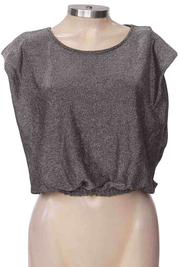 Top / Camiseta color Plateado - Studio F