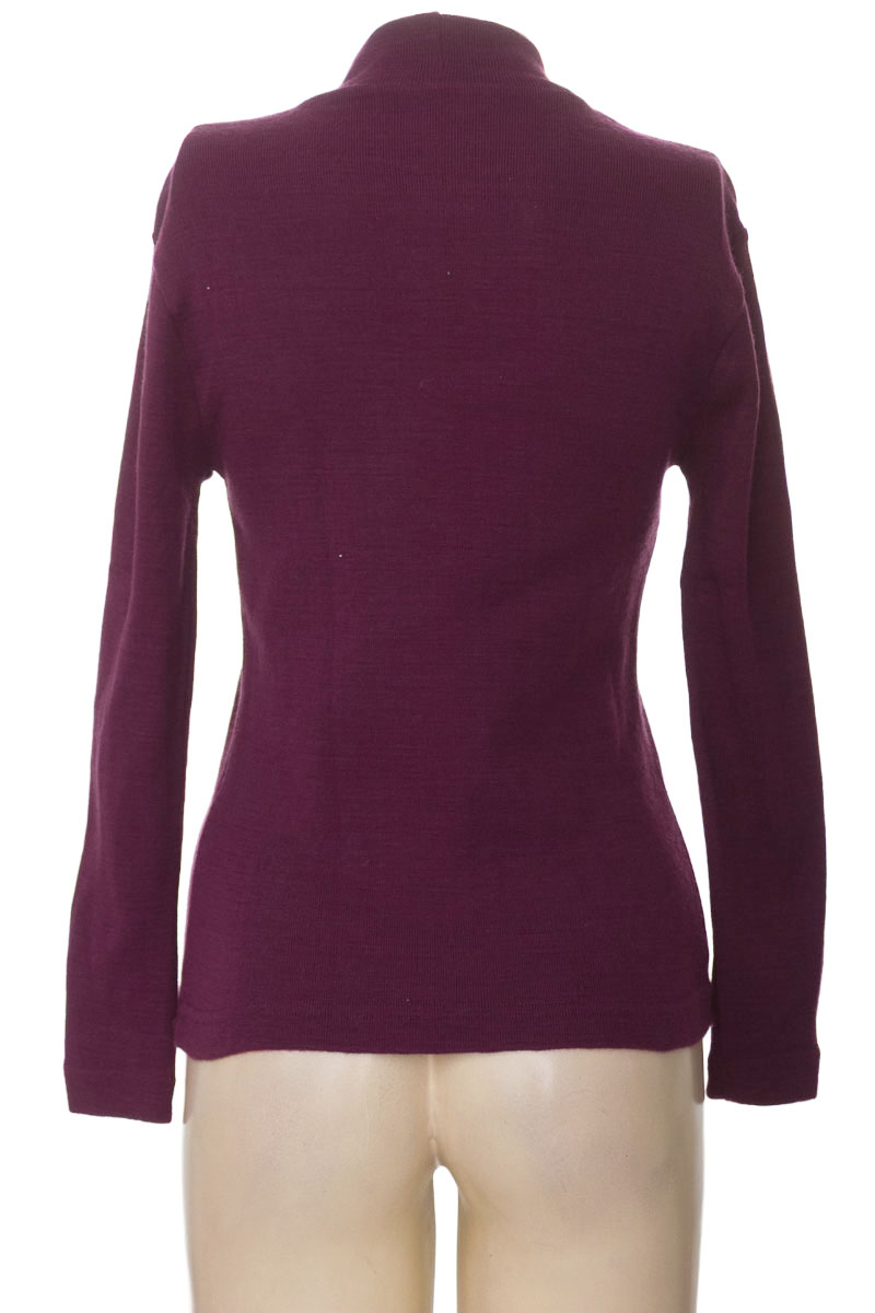 Sweater color Morado - Closeando