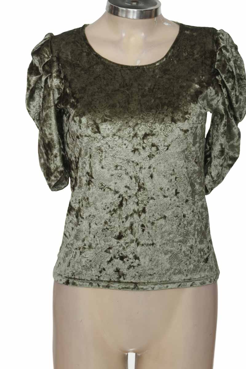 Top / Camiseta color Verde - Closeando