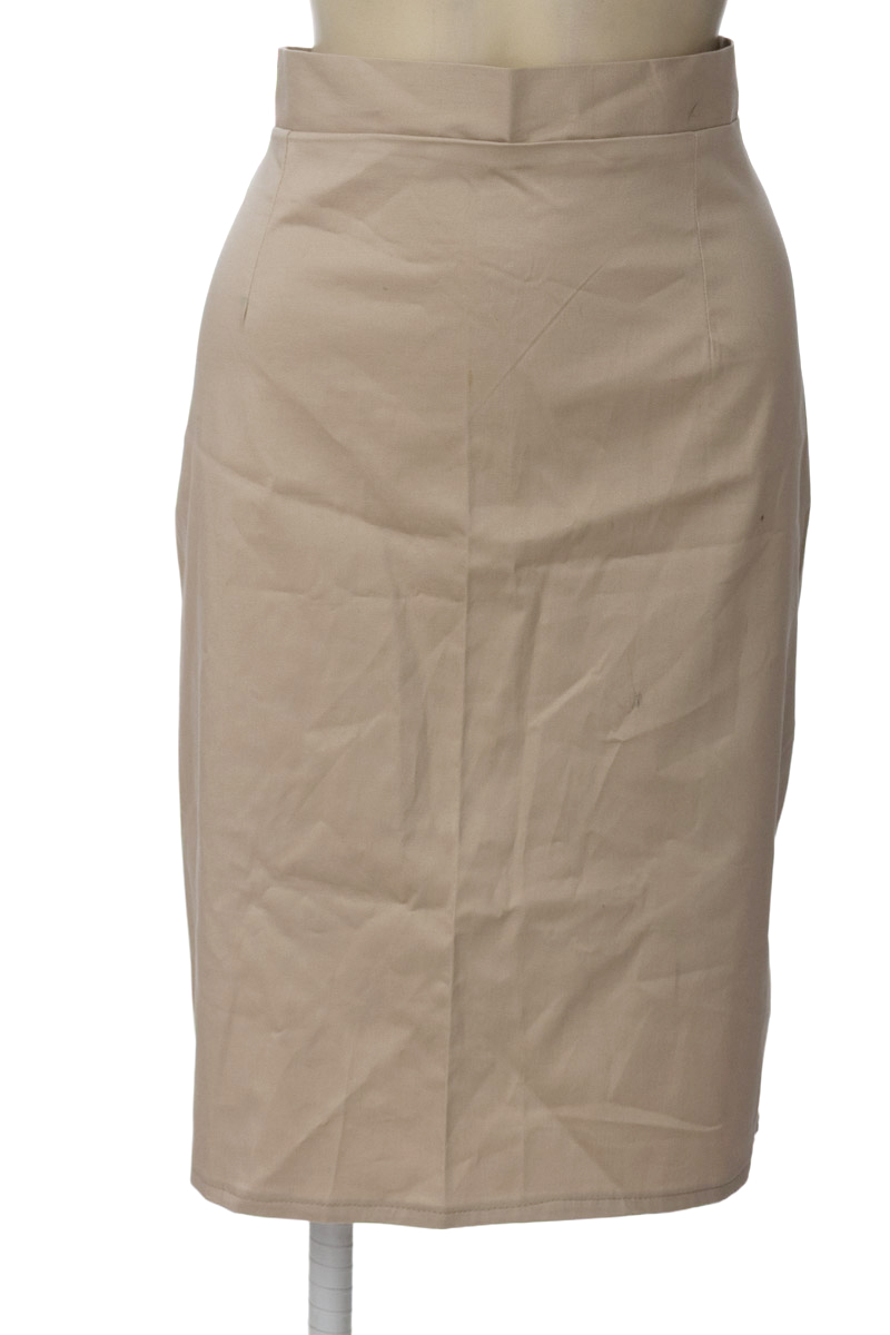 Falda color Beige - Closeando