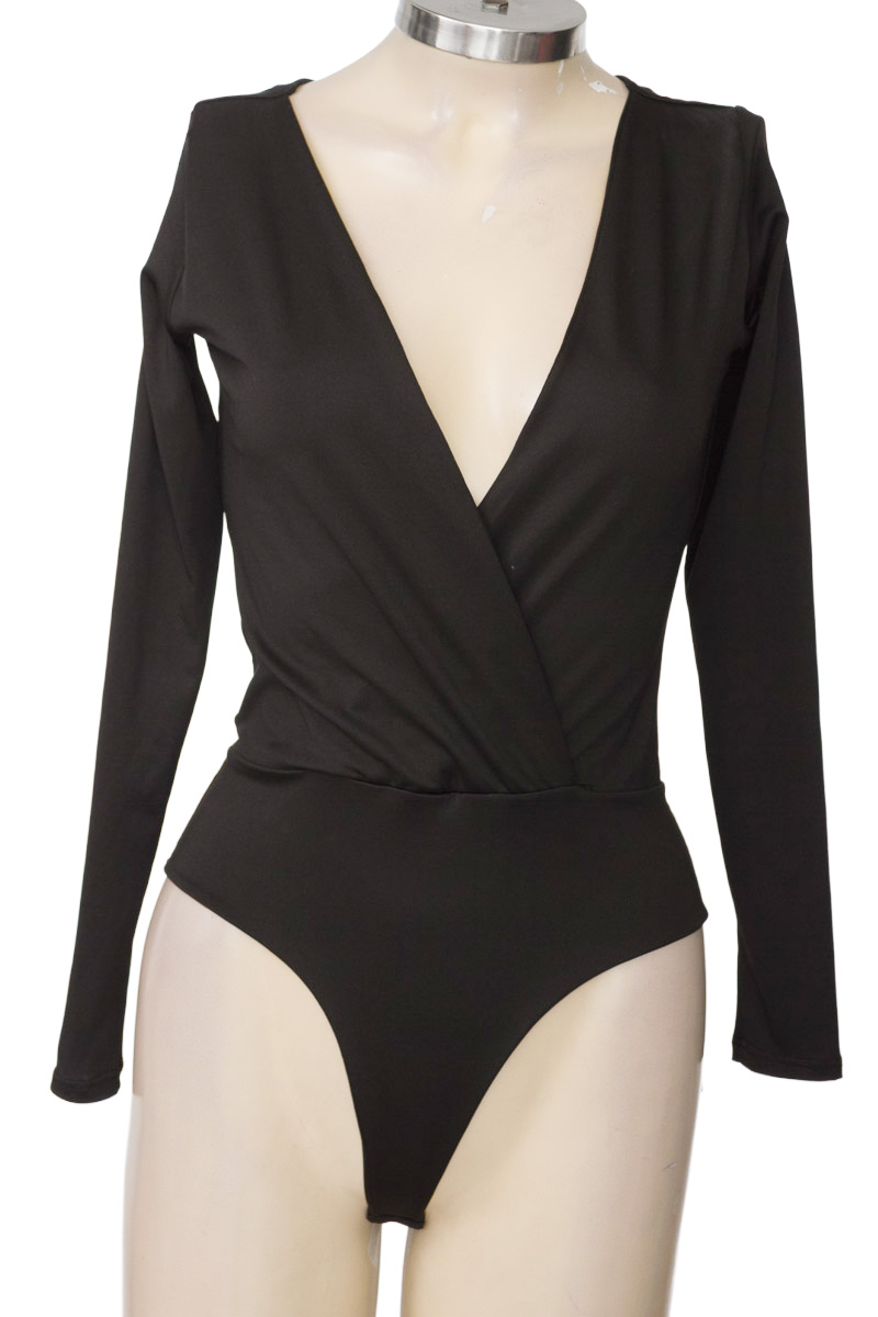 Top / Camiseta color Negro - Luana