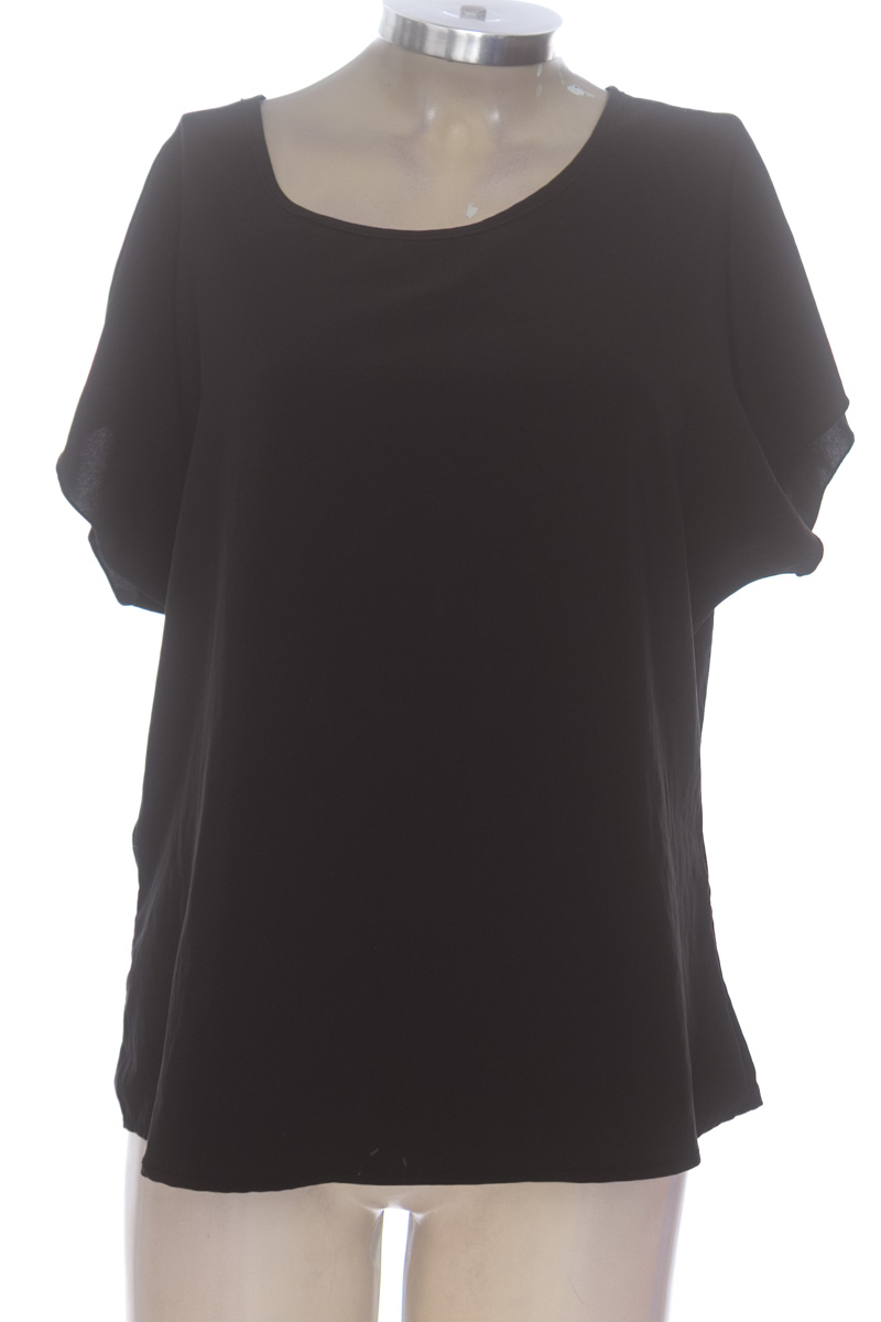 Blusa color Negro - Closeando