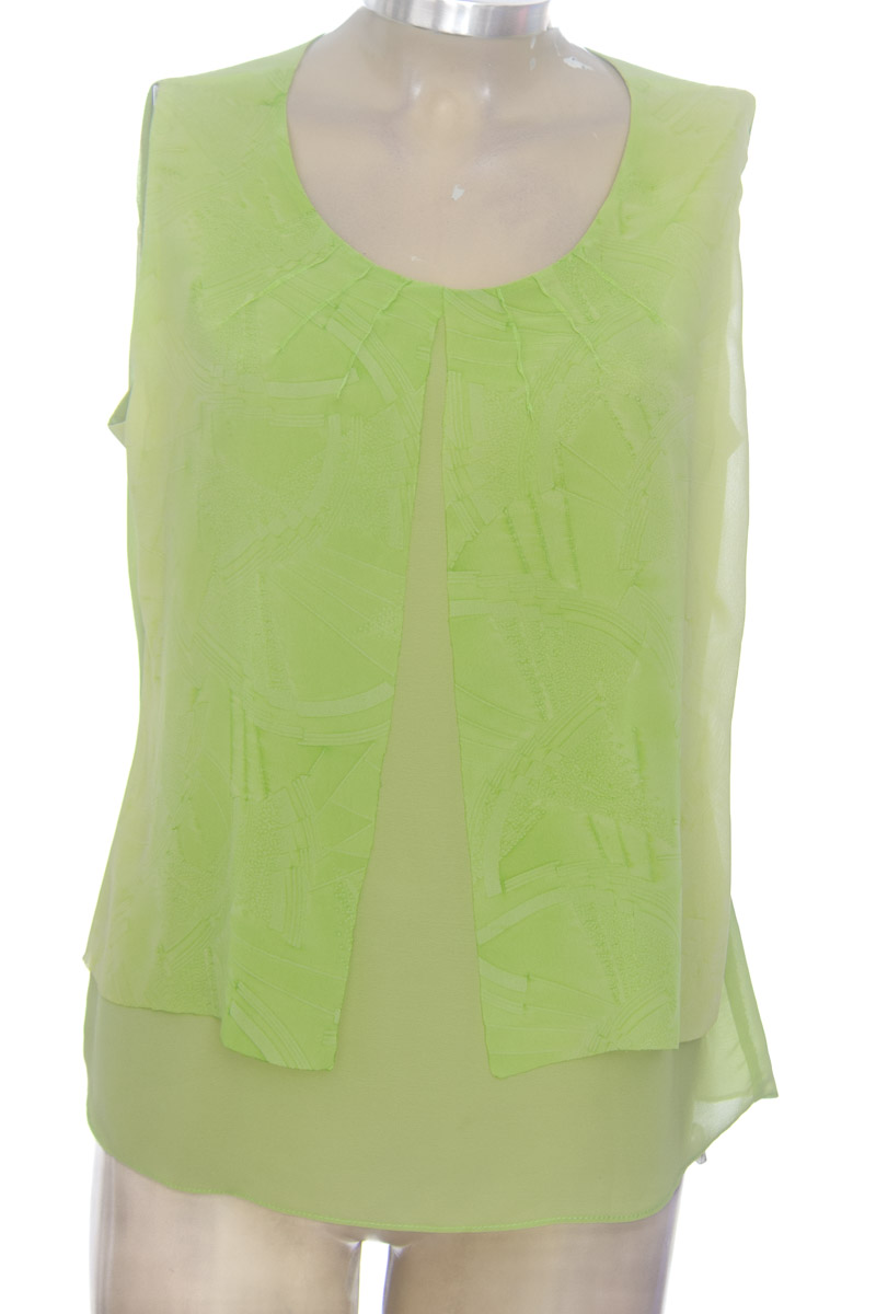 Top / Camiseta color Verde - Closeando