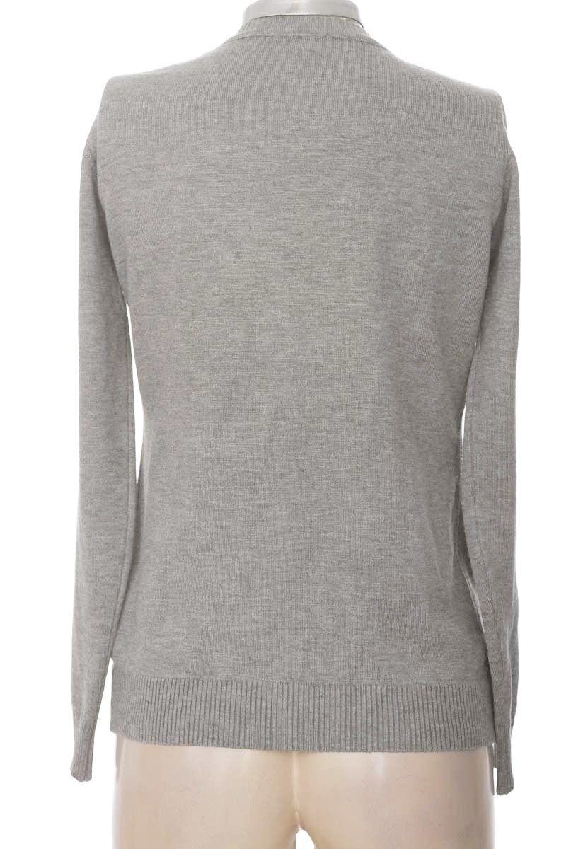 Sweater color Gris - Closeando