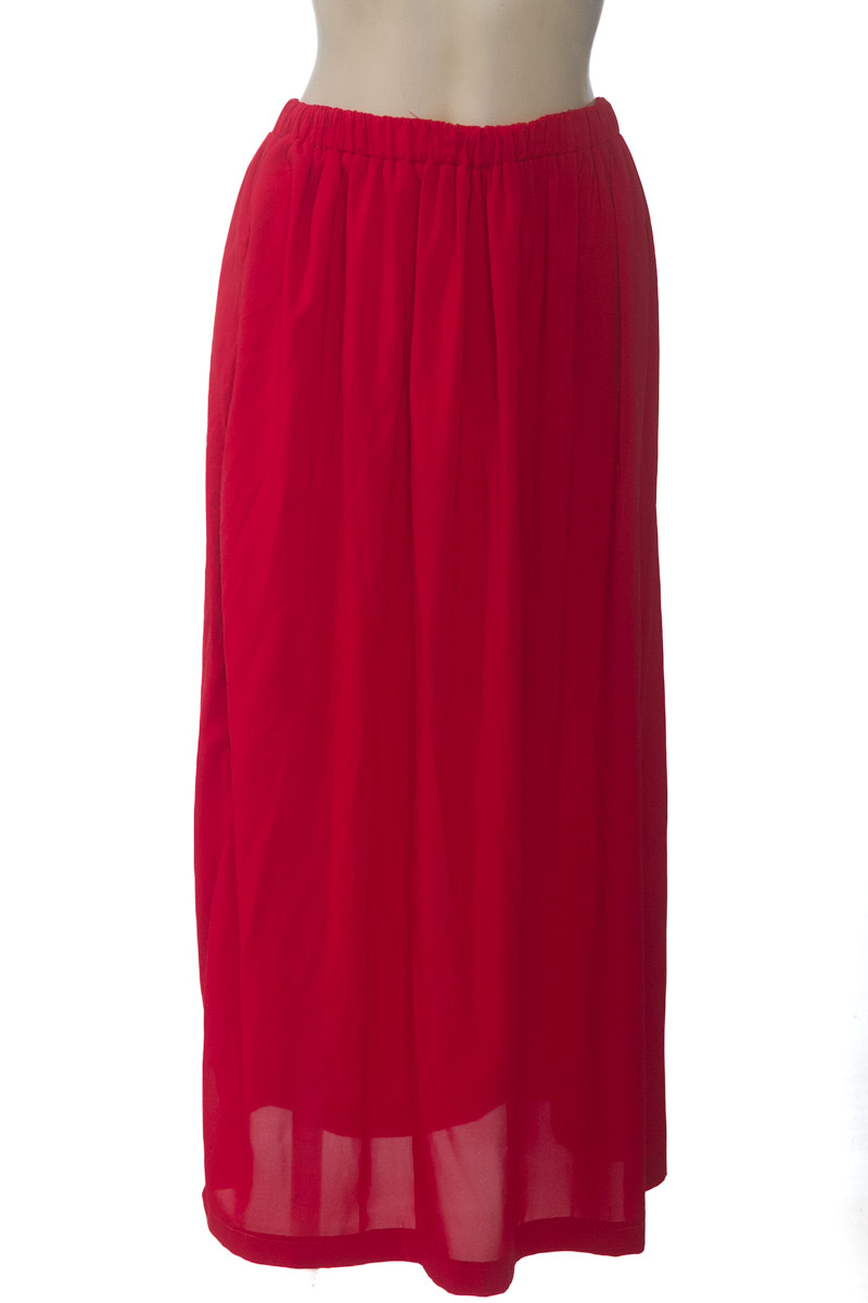 Falda color Rojo - Closeando