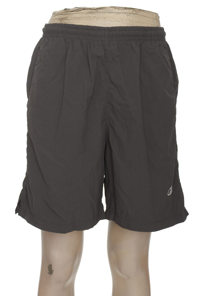 Ropa Deportiva color Gris - Closeando