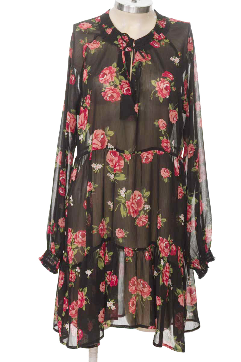 Vestido / Enterizo color Negro - Stradivarius