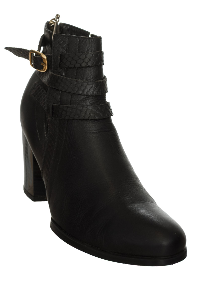Zapatos color Negro - Closeando