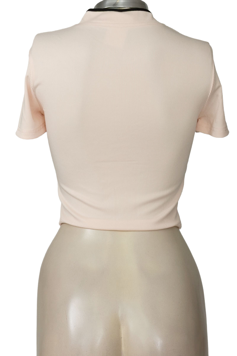 Top / Camiseta color Beige - Closeando