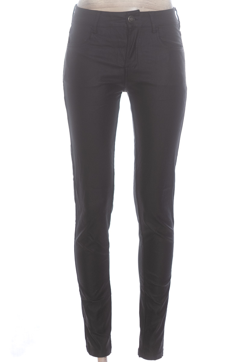 Pantalones color Negro - Pacífika